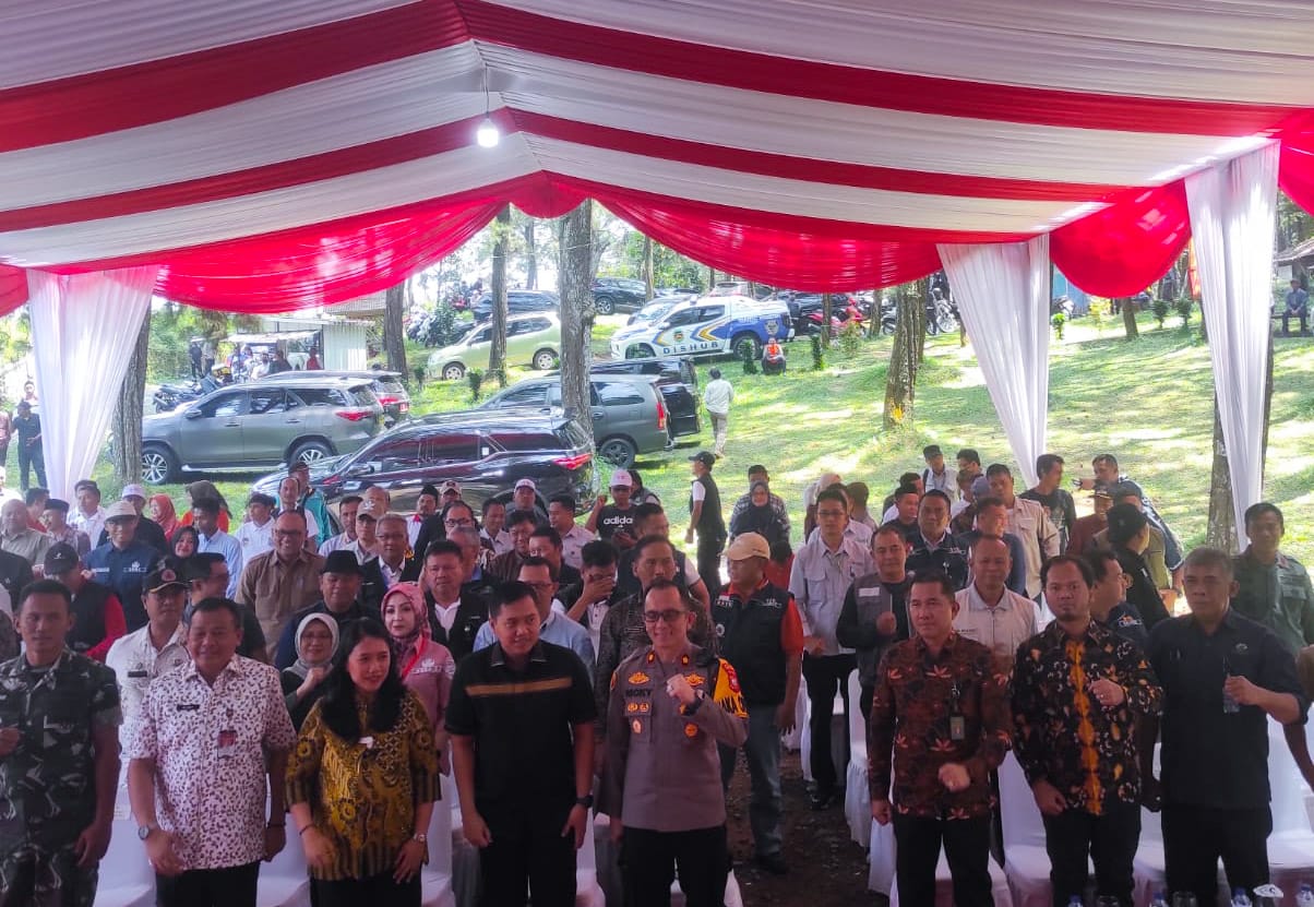 Perhutani Bersama DPR RI Tingkatkan Infrastruktur Jalan Wisata di Purwakarta