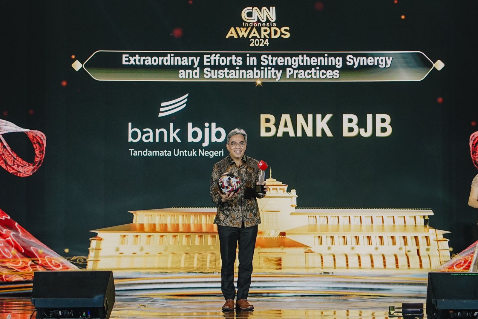 bank bjb Raih Penghargaan di CNN Indonesia Awards 2024