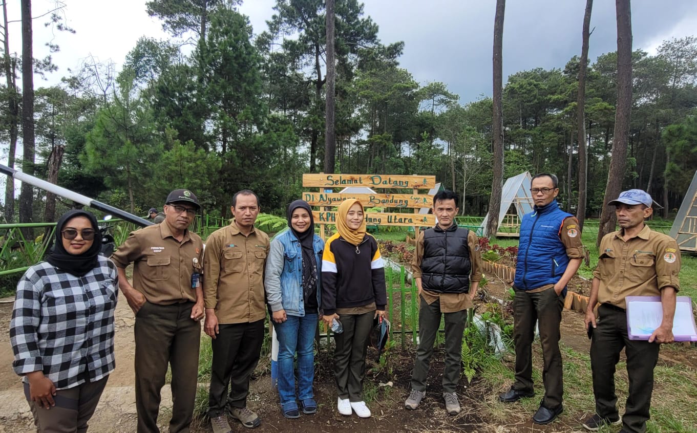 Perhutani Lakukan Monev Kerjasama Wisata Nyawang Bandung Bersama Koperasi Maraju